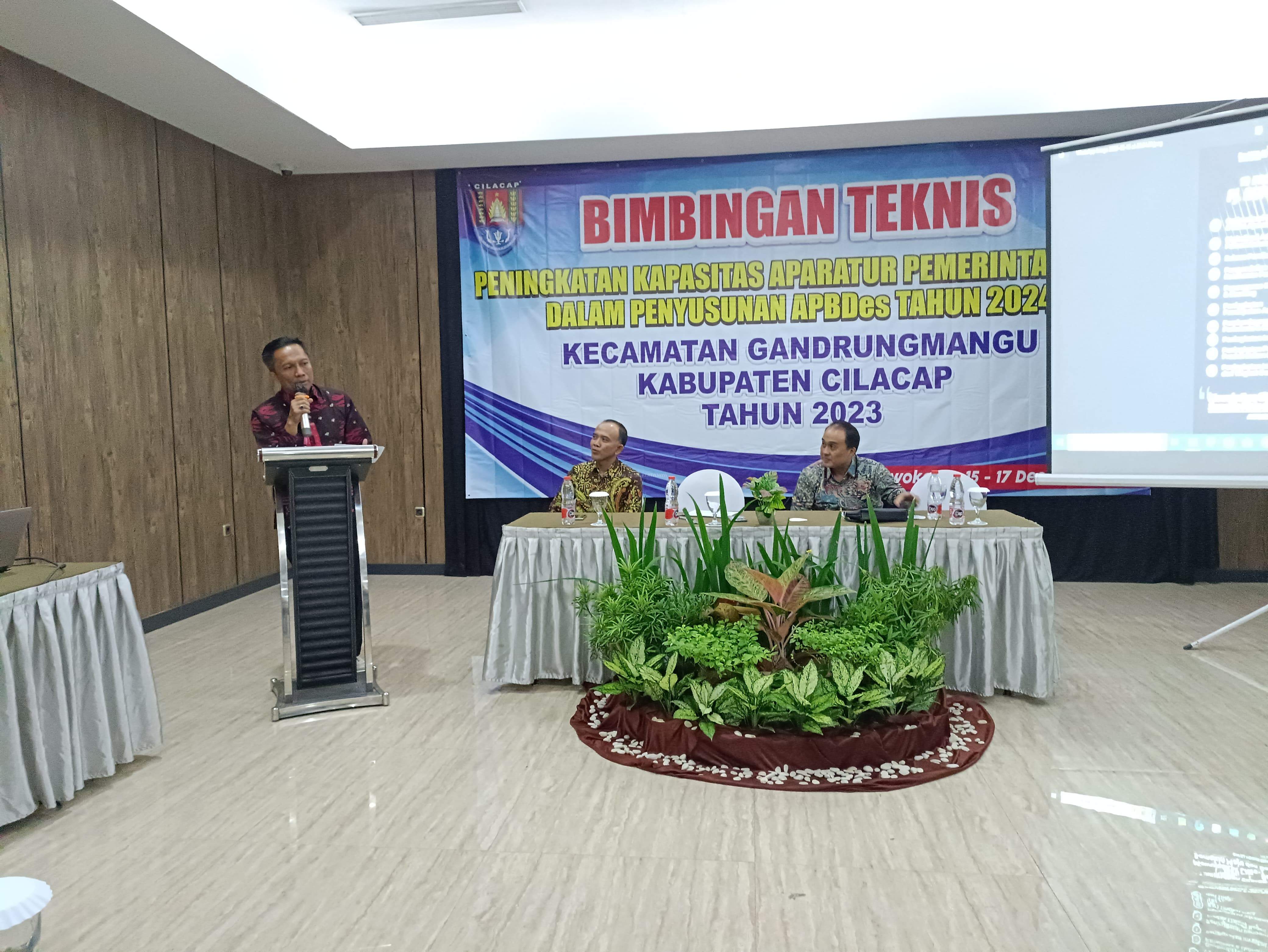 PENINGKATAN KAPASITAS PERANGKAT DESA